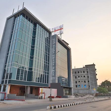 Hotel Royal Rituals Vesu Surat Ngoại thất bức ảnh